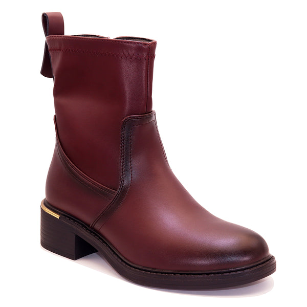 Bottine moderne à talon orné et fermeture latérale